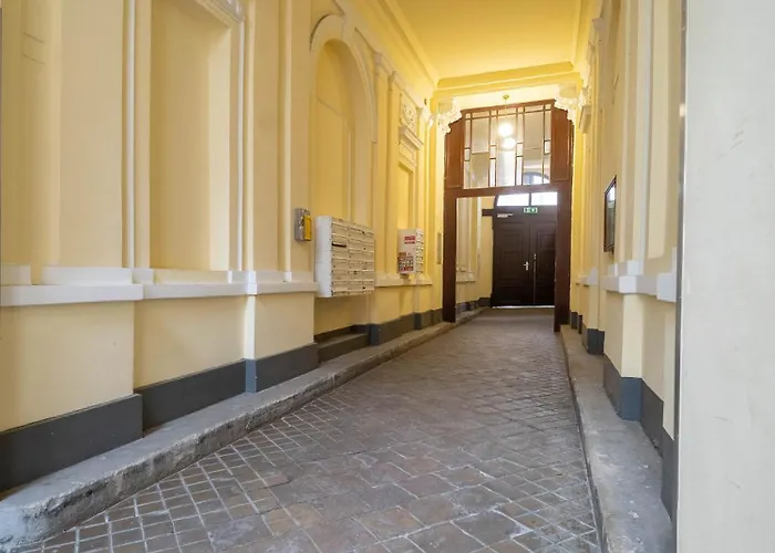 With Kitchen Near Naschmarkt - Karlskirche & Metro U4 *