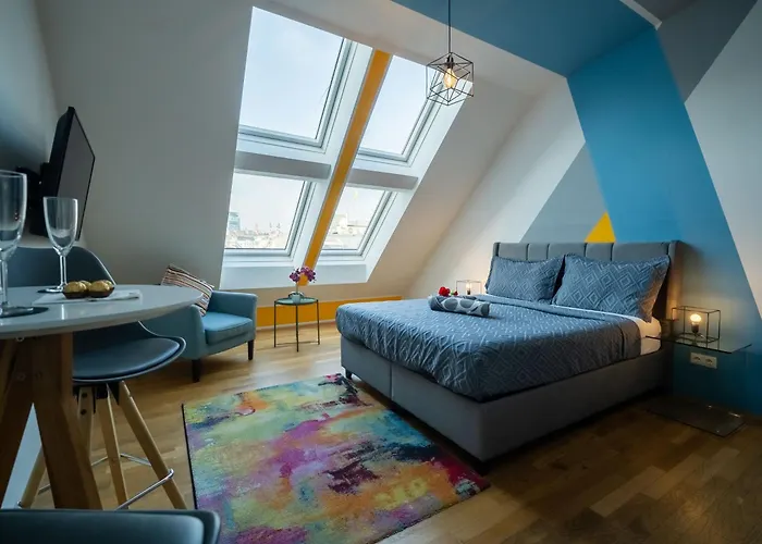 With Kitchen Near Naschmarkt - Karlskirche & Metro U4
